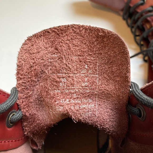 Dr. Martens 1460 SMOOTH LEATHER LACE UP BOOTS in Cherry 🍒 Red - Picture 8 of 13